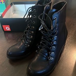 Womens guess boots